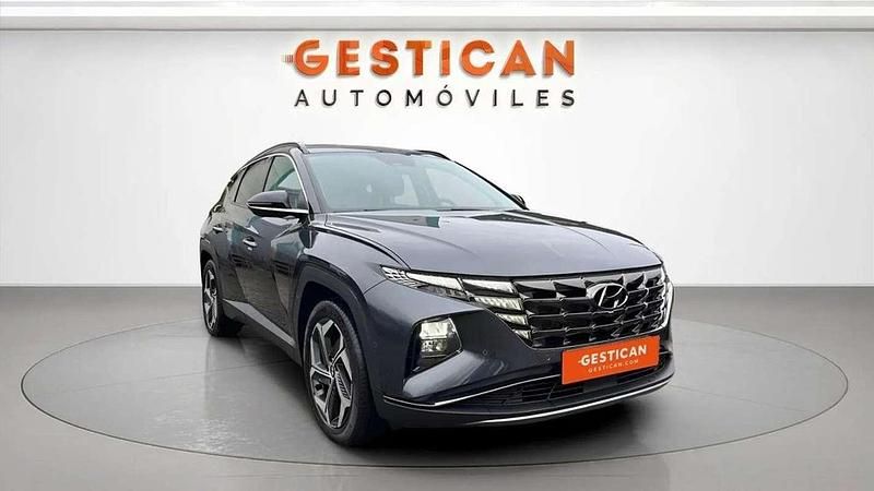 Usado Hyundai Tucson Style 265 CV (194 kW) 2022 Gris / plata SUV