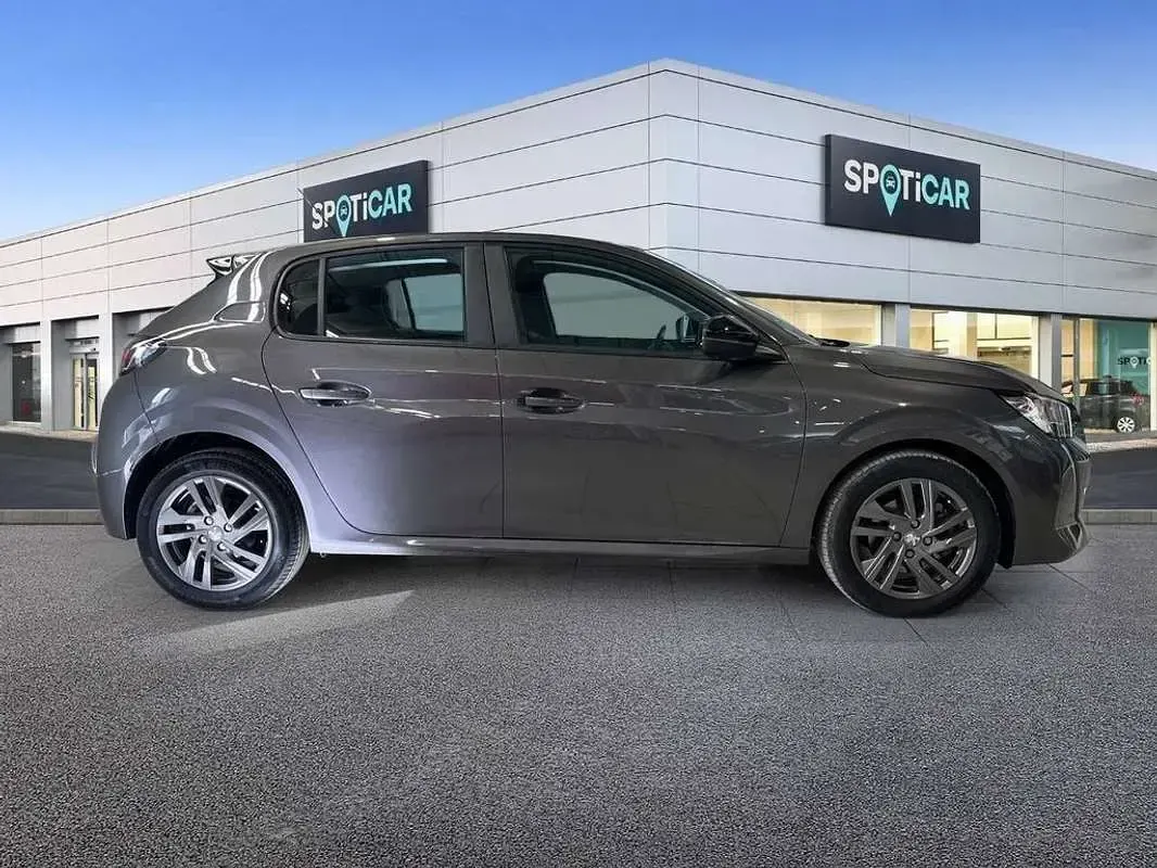 Usado Peugeot 208 Active 102 HP (75 kW) 2022 Cinzento Citadino