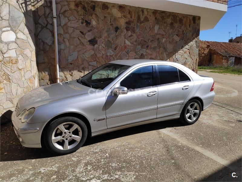 Gris / plata Usado 2005 Mercedes C220 Avantgarde Berlina | 4300 € - Imagen 1/4