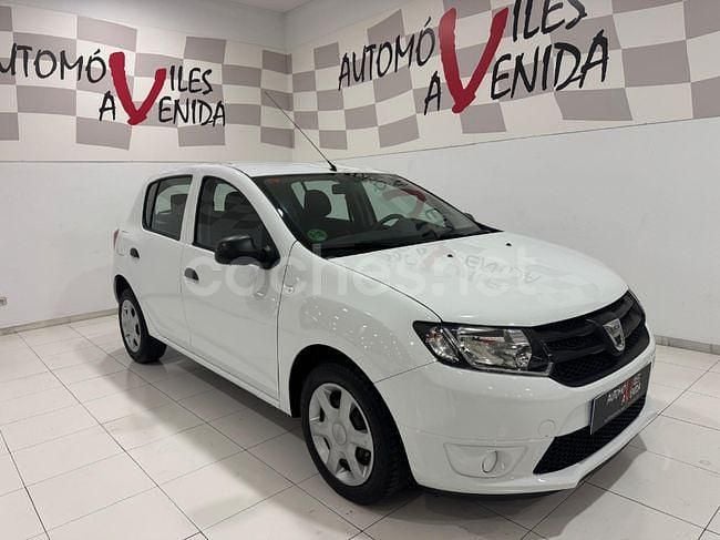 Blanco Usado 2016 Dacia Sandero Ambiance Berlina | 7700 € (Precio justo) - Imagen 1/4