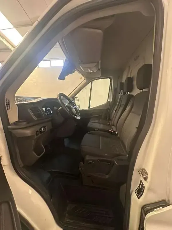 Usado Ford Transit Trend 131 CV (96 kW) 2020 Blanco Van