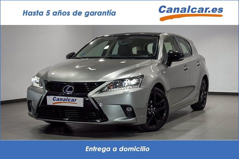 Usado Lexus CT200h Sport Line 136 CV (100 kW) 2017 Gris/ negro
