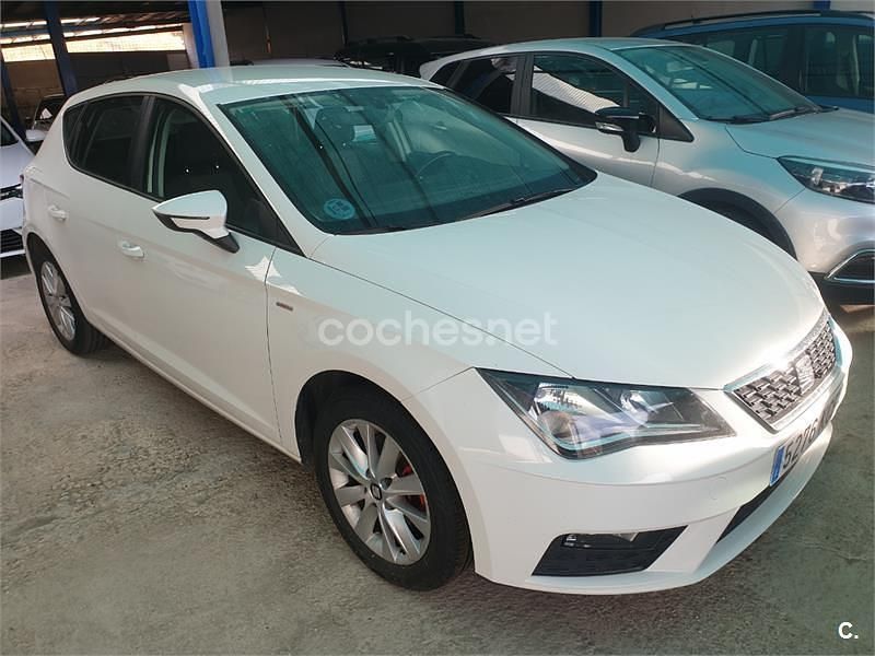Käytetty Seat Leon Style Plus 115 HP (84 kW) 2017 Valkoinen Sedan