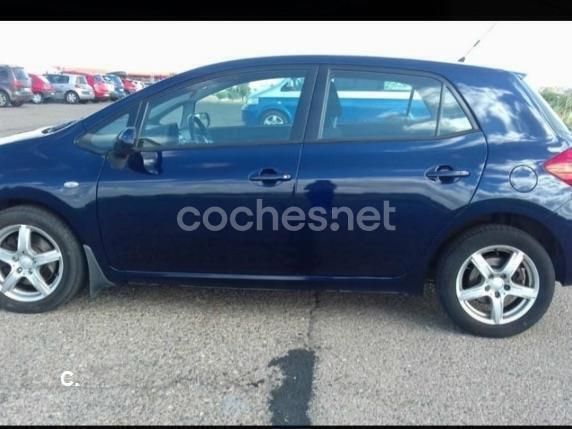 Usado Toyota Auris Luna 126 CV (92 kW) 2008 Azul Berlina