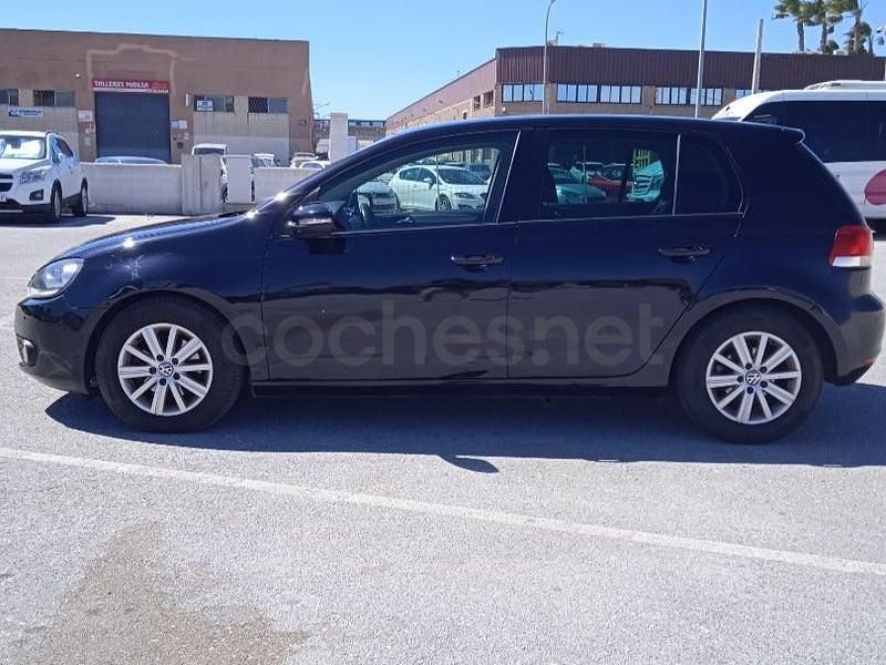 Usado VW Golf VI 105 CV (77 kW) 2011 Negro Utilitario