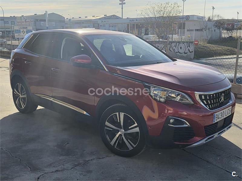 Usado Peugeot 3008 Allure 130 CV (95 kW) 2019 Granate SUV