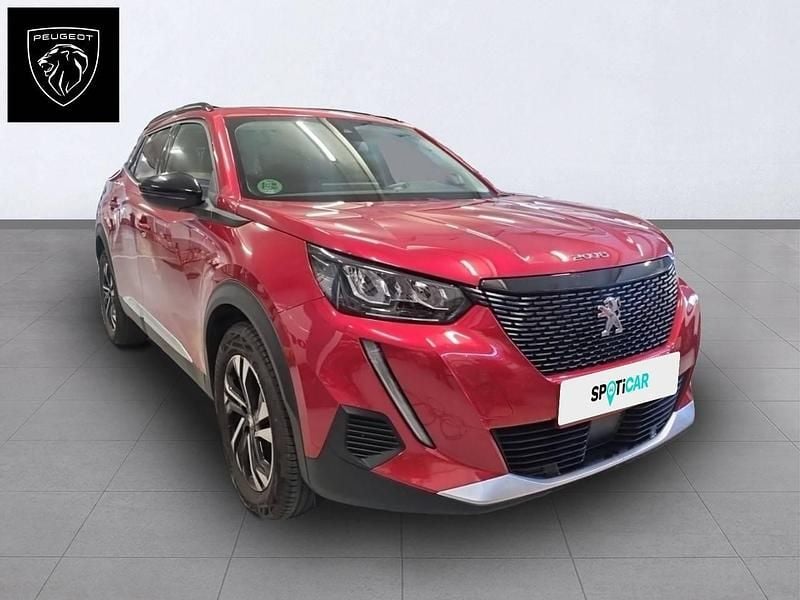 Usado Peugeot 2008 Allure 130 CV (95 kW) 2022 Rojo SUV