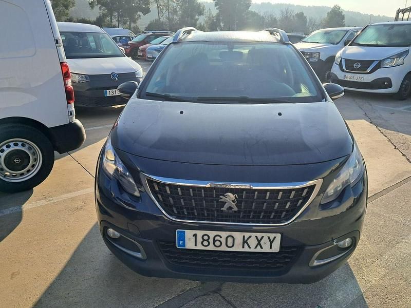 Usado Peugeot 2008 Signature Sky 100 CV (73 kW) 2019 Gris SUV