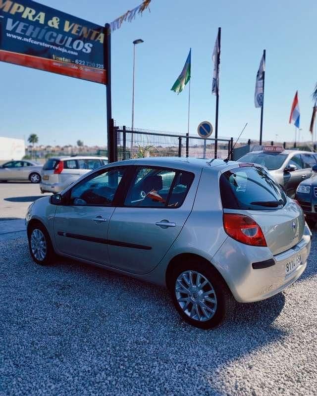 Usado Renault Clio II Business 68 CV (50 kW) 2007 Beige Utilitario