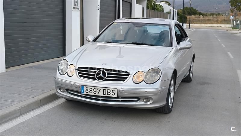 Gris / plata Usado 2004 Mercedes CLK270 Avantgarde Coupe | 4795 € (Buen precio) - Imagen 1/4