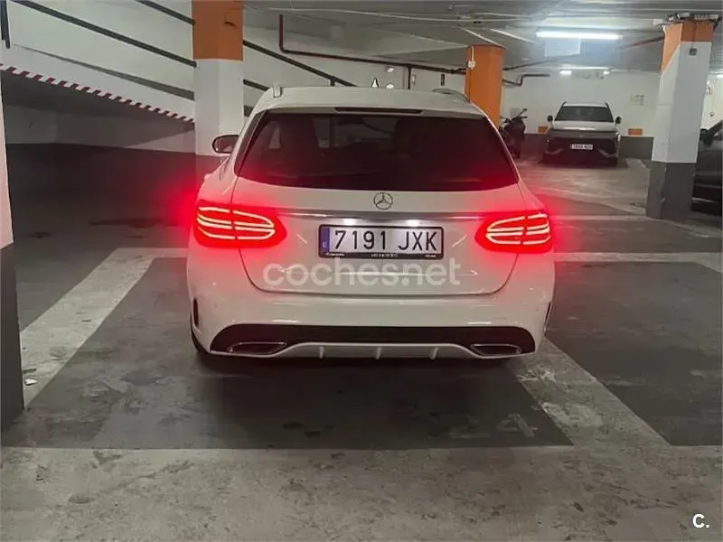 Usado Mercedes C220 AMG line 170 CV (125 kW) 2017 Blanco Familiar