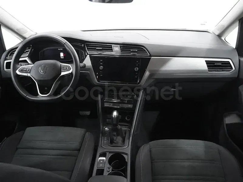 Usado VW Touran 150 CV (110 kW) 2025 Azul Monovolumen