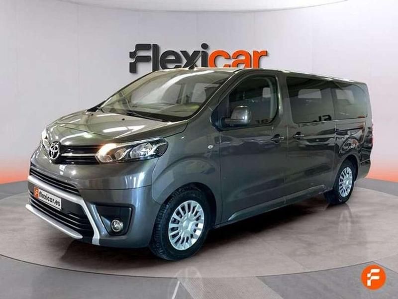 Usado Toyota Proace Advance 140 CV (102 kW) 2021 Gris Monovolumen