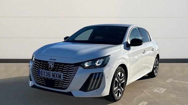 Usado Peugeot 208 Allure 100 CV (73 kW) 2024 Blanco Utilitario