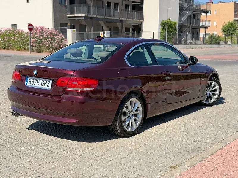 Usado BMW 330 272 CV (200 kW) 2009 Granate Coupe