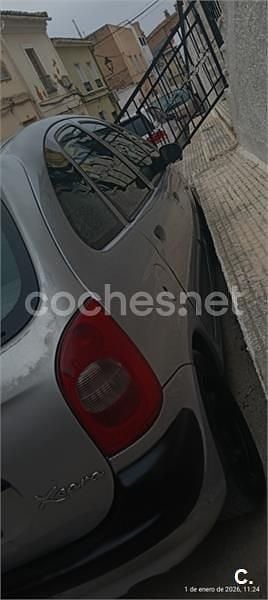 Usado Citroën Xsara Picasso 117 CV (86 kW) 2000 Gris / plata Monovolumen
