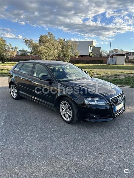 Usado Audi A3 Ambiente 140 CV (102 kW) 2008 Negro Utilitario