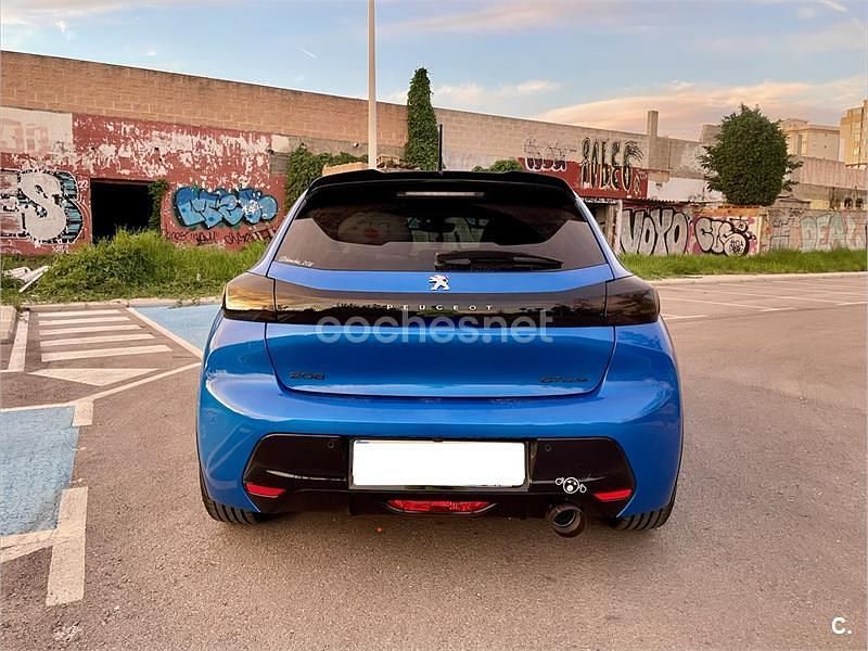 Usado Peugeot 208 GT-line 100 CV (73 kW) 2020 Azul Utilitario