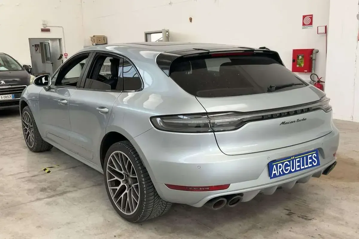 Usado Porsche Macan Turbo 441 CV (324 kW) 2020 Plateado SUV