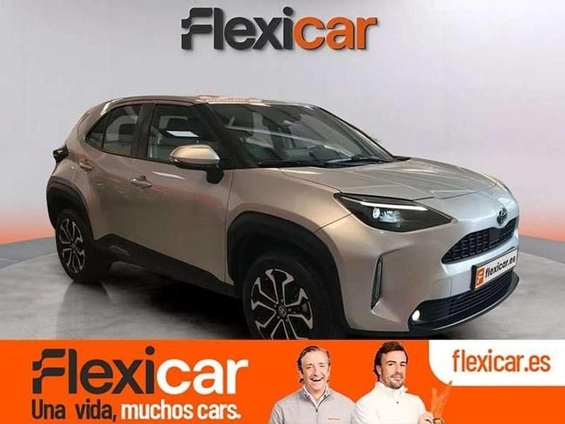 Usado Toyota Yaris Cross Active 116 CV (85 kW) 2024 Gris SUV