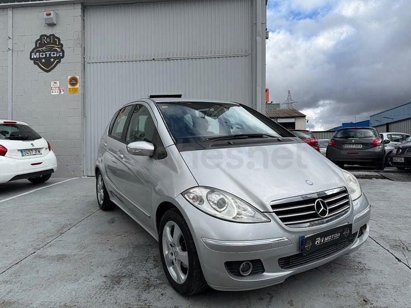 Usado Mercedes A150 Avantgarde 95 CV (69 kW) 2007 Gris / plata Monovolumen