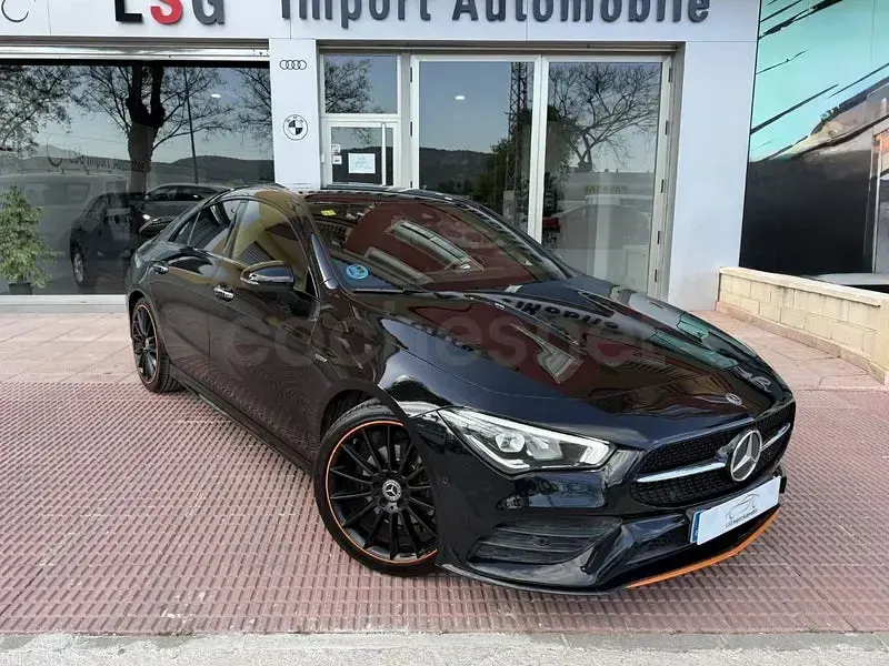 Usado Mercedes CLA180 136 CV (100 kW) 2020 Negro Berlina