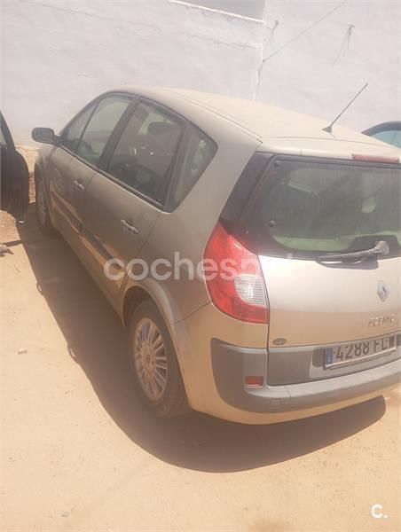 Beige Usado 2007 Renault Scénic II Privilege Monovolumen | 1500 € (Super precio) - Imagen 1/4