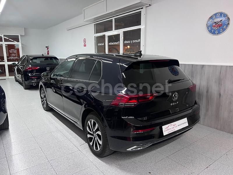 Usado VW Golf VIII 110 CV (80 kW) 2023 Negro Berlina