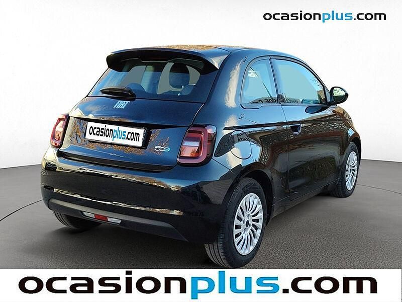 Usado Fiat 500e Action 69 kW (95 CV) 2022 Negro Utilitario