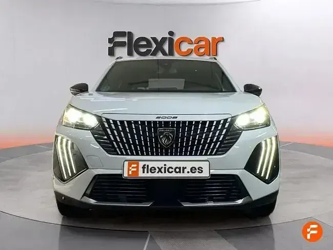 Usado Peugeot 2008 Allure 100 CV (73 kW) 2024 Blanco SUV