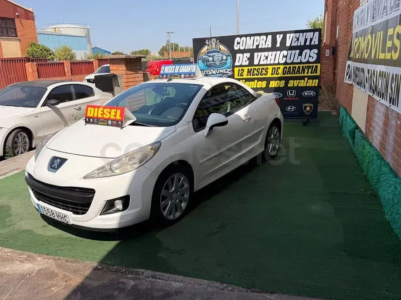 Usado Peugeot 207 CC Roland Garros 112 CV (82 kW) 2011 Blanco Descapotable
