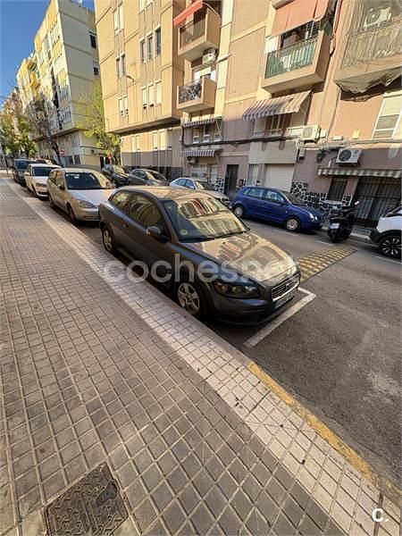 Usado Volvo C30 109 CV (80 kW) 2008 Gris / plata Utilitario