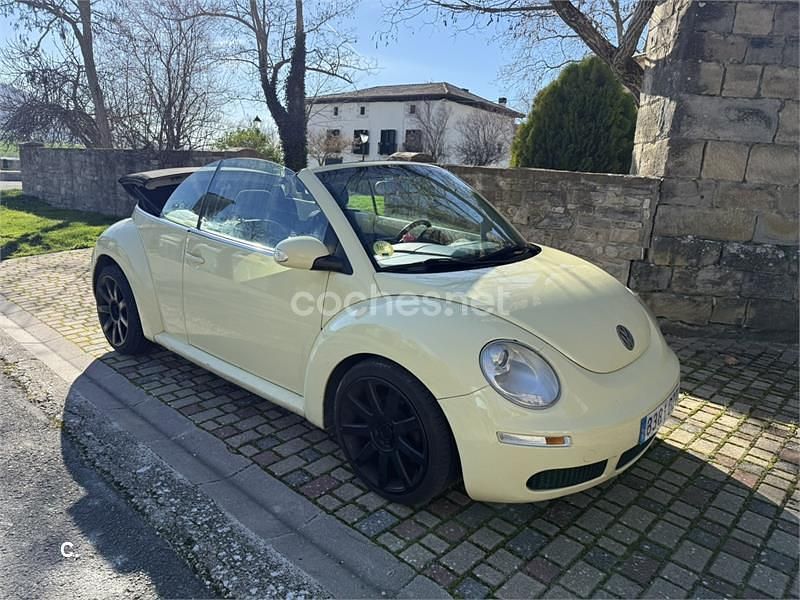 Usado VW New Beetle 105 CV (77 kW) 2006 Amarillo Utilitario