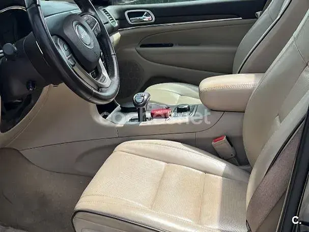 Usado Jeep Grand Cherokee Overland 250 CV (183 kW) 2014 Negro SUV