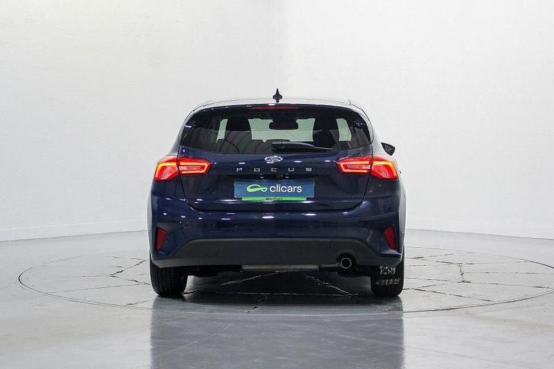Usado Ford Focus Trend+ 120 CV (88 kW) 2021 Azul Berlina