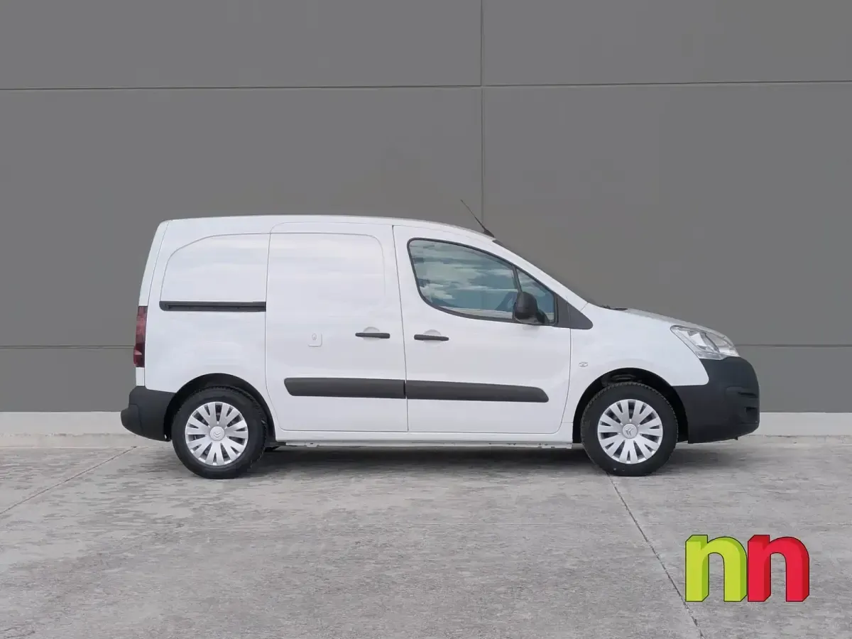 Usado Citroën Berlingo 100 CV (73 kW) 2018 Blanco Monovolumen