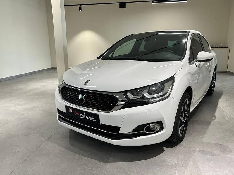 Usado DS Automobiles DS4 Design 114 CV (83 kW) 2015 Blanco SUV