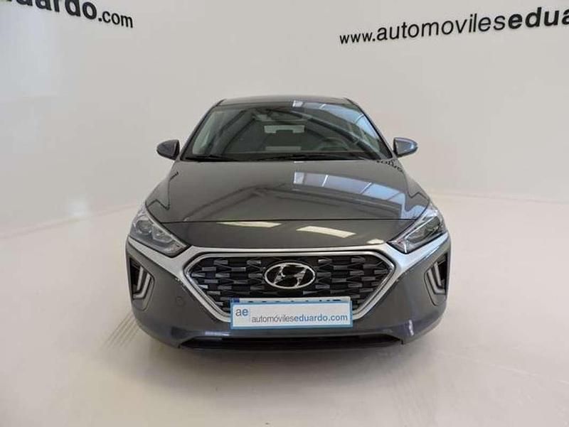Usado Hyundai Ioniq 141 CV (103 kW) 2020 Gris Utilitario