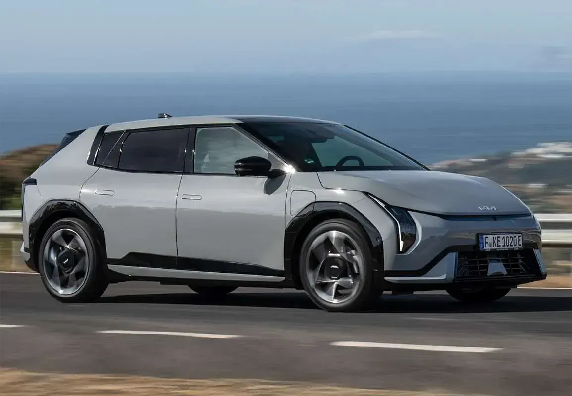 Usado Kia EV4 GT-Line 150 kW (204 CV) 2025 Gris Utilitario