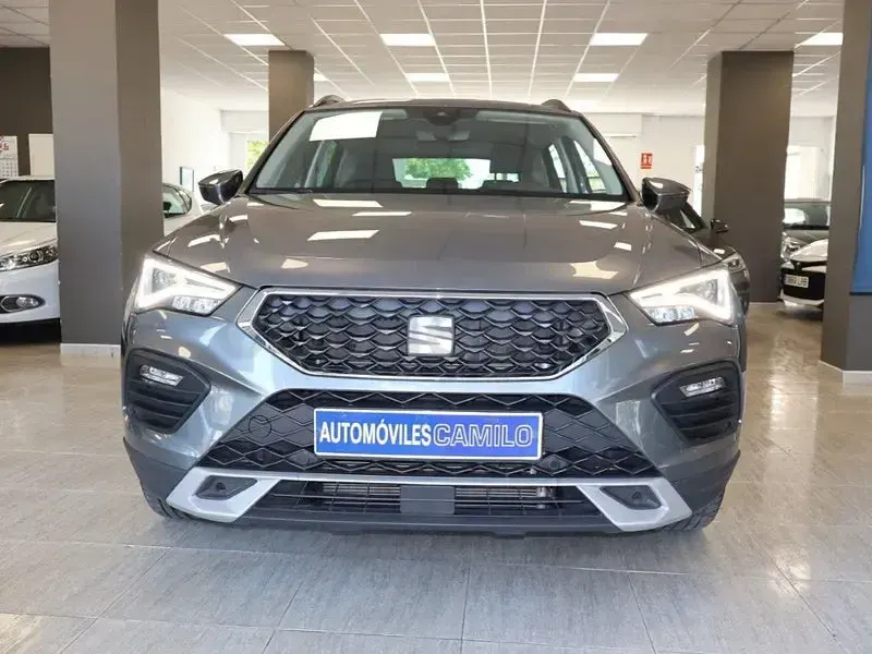 Usado Seat Ateca Style 115 CV (84 kW) 2025 Gris / plata SUV