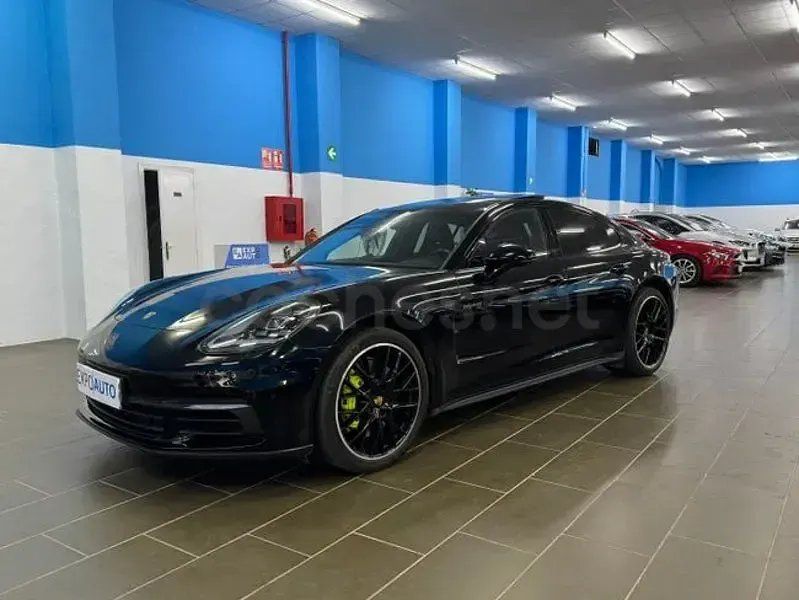 Usado Porsche Panamera 4 E-Hybrid 462 CV (339 kW) 2018 Negro Utilitario