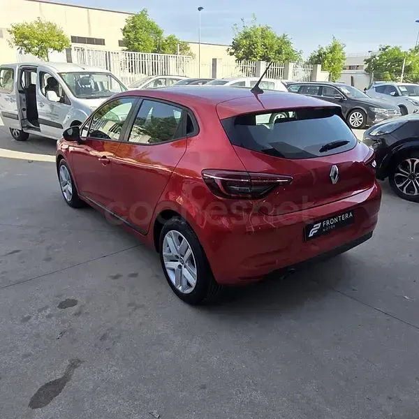 Usado Renault Clio V Intens 90 CV (66 kW) 2021 Rojo Berlina
