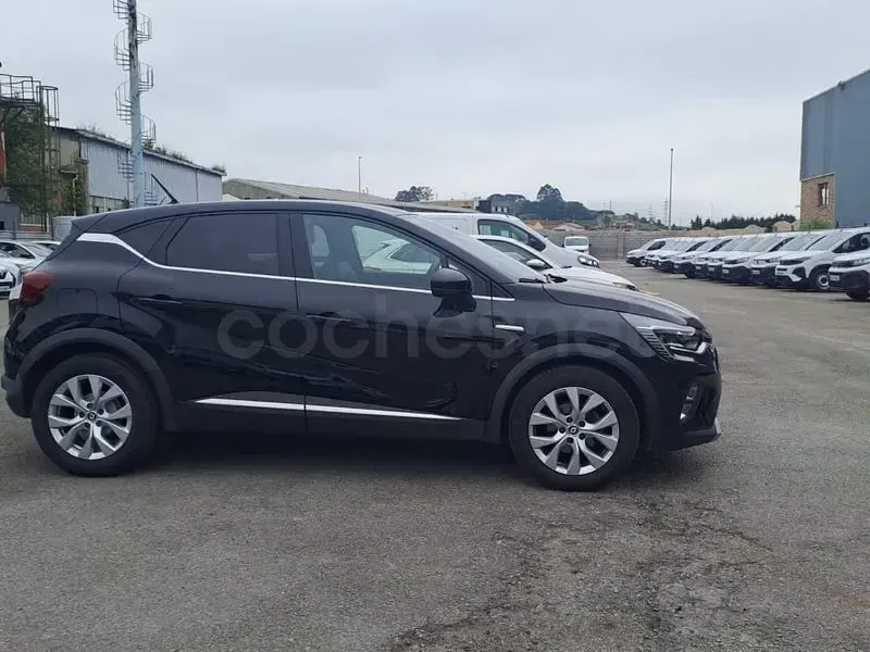 Usado Renault Captur Zen 90 CV (66 kW) 2022 Negro SUV