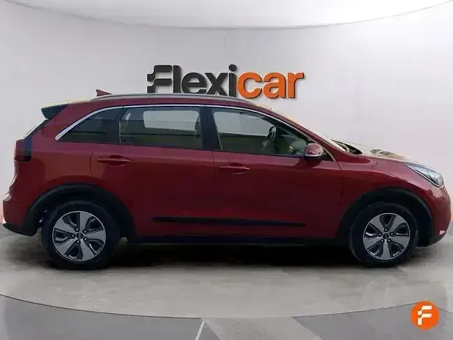 Usado Kia Niro 141 CV (103 kW) 2019 Rojo SUV