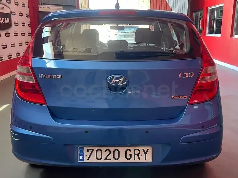 Usado Hyundai i30 Comfort 90 CV (66 kW) 2009 Azul Familiar