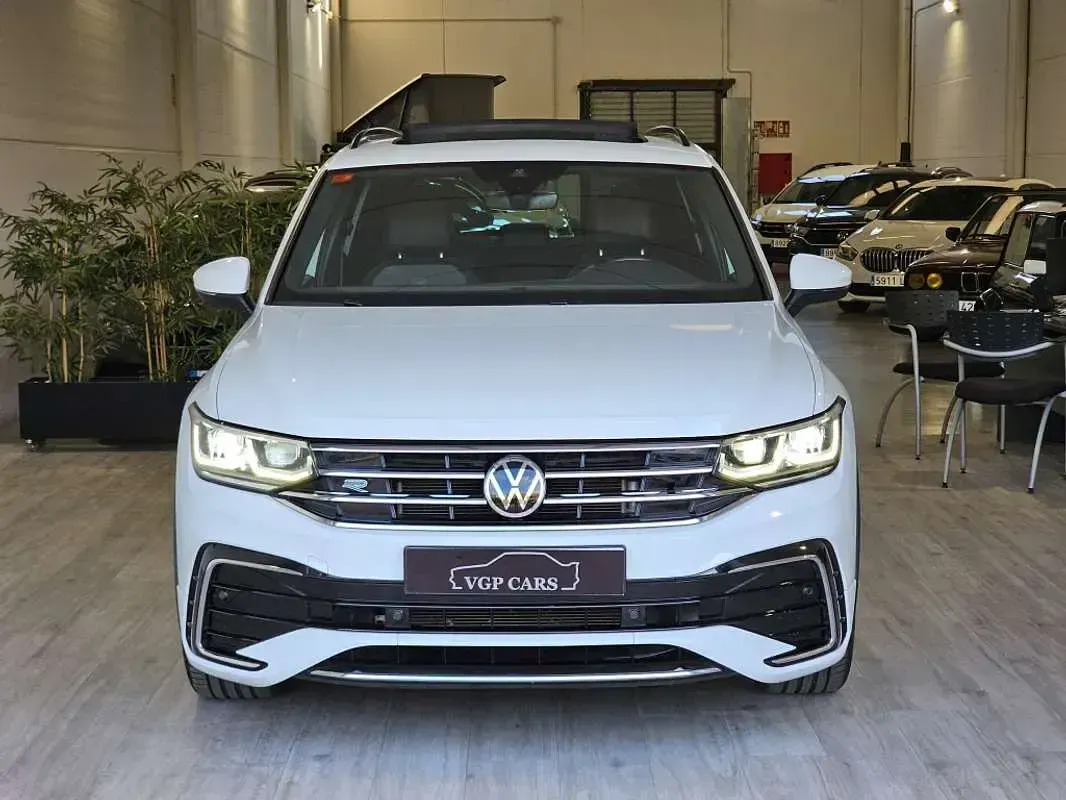 Usado VW Tiguan R-line 150 CV (110 kW) 2021 Blanco SUV