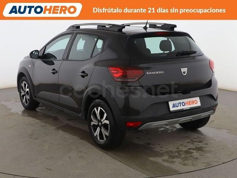 Usado Dacia Sandero Comfort 91 CV (66 kW) 2022 Negro Berlina