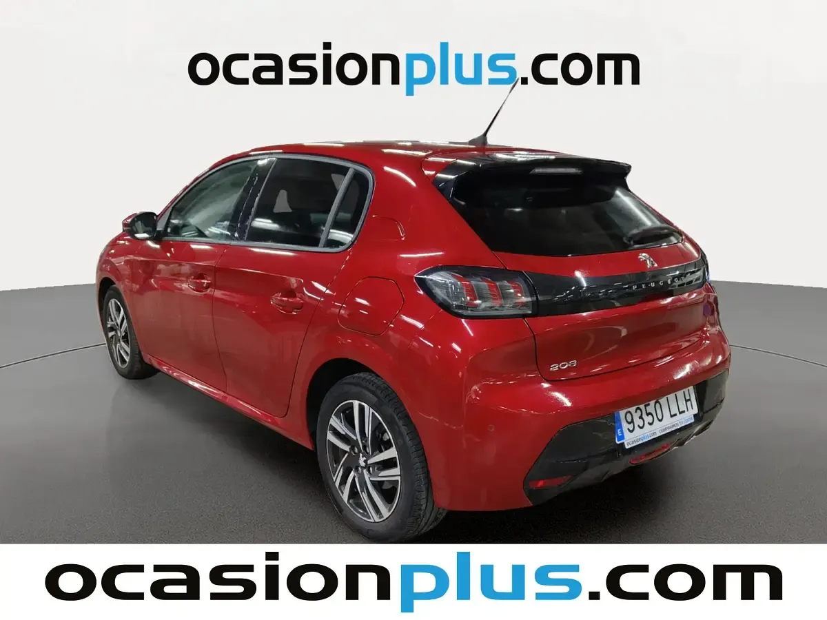 Używany Peugeot 208 Allure 102 KM (75 kW) 2020 Czerwony Hatchback