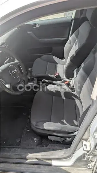 Usado Audi A3 Ambition 102 CV (75 kW) 2002 Blanco Utilitario