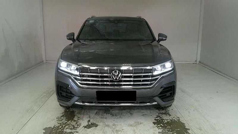 Usado VW Touareg 286 CV (210 kW) 2021 Gris SUV